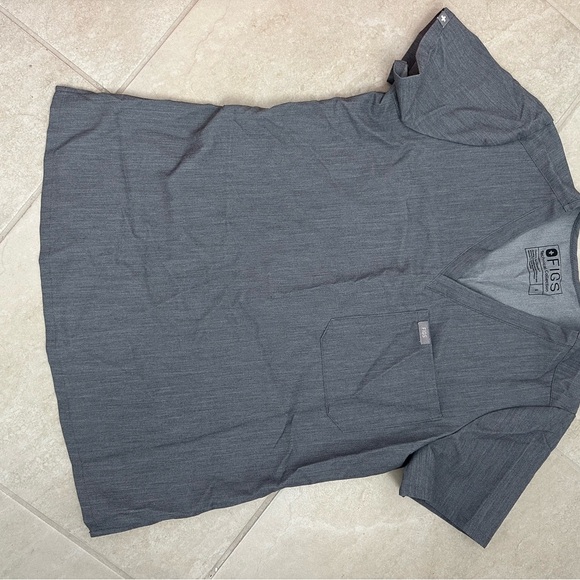 Figs Scrub Top - Picture 2 of 2